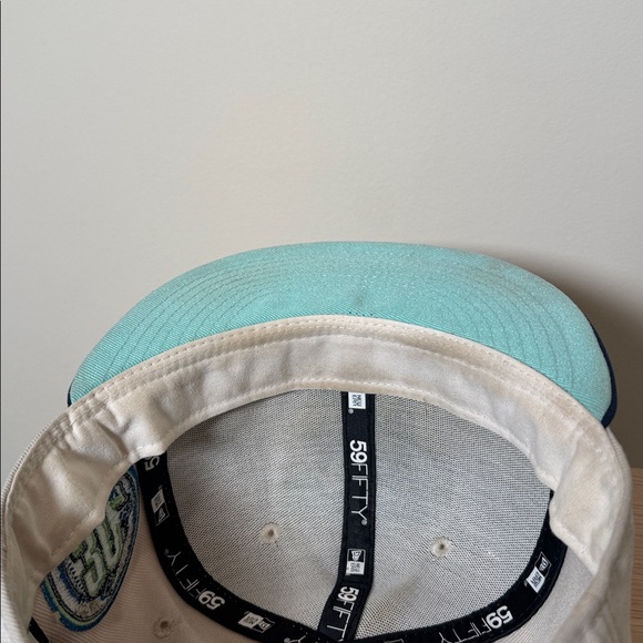 Blue Jays New Era Gray Fitted Cap, size 7 3/8" - Picture 7 of 7